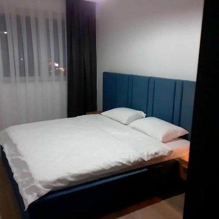 Banesa Ne Qender Te Pejes Apartman Kültér fotó