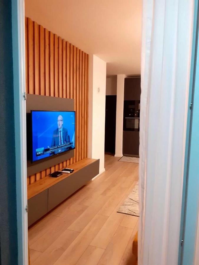 Banesa Ne Qender Te Pejes Apartman Kültér fotó